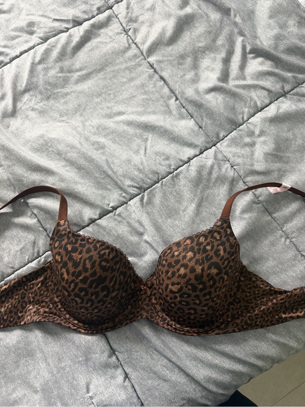 Victoria's Secret Leopard Print Underwire Bra in Brown and Black